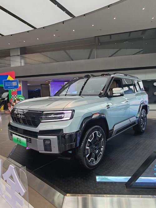 佛山117比亚迪方程豹硬派越野的爆款，英菲尼迪35周年与你共成长